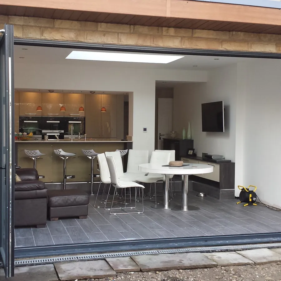 Bifold Greenwich
